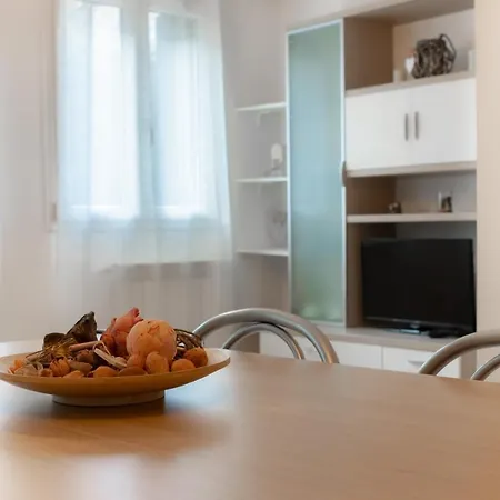 Ξενοδοχείο με διαμερίσματα Rialto 4*